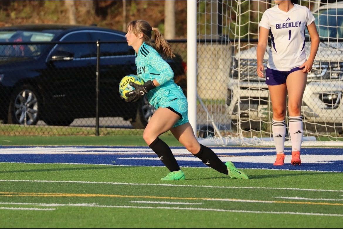 Lady Royals shuts Dublin down in region action