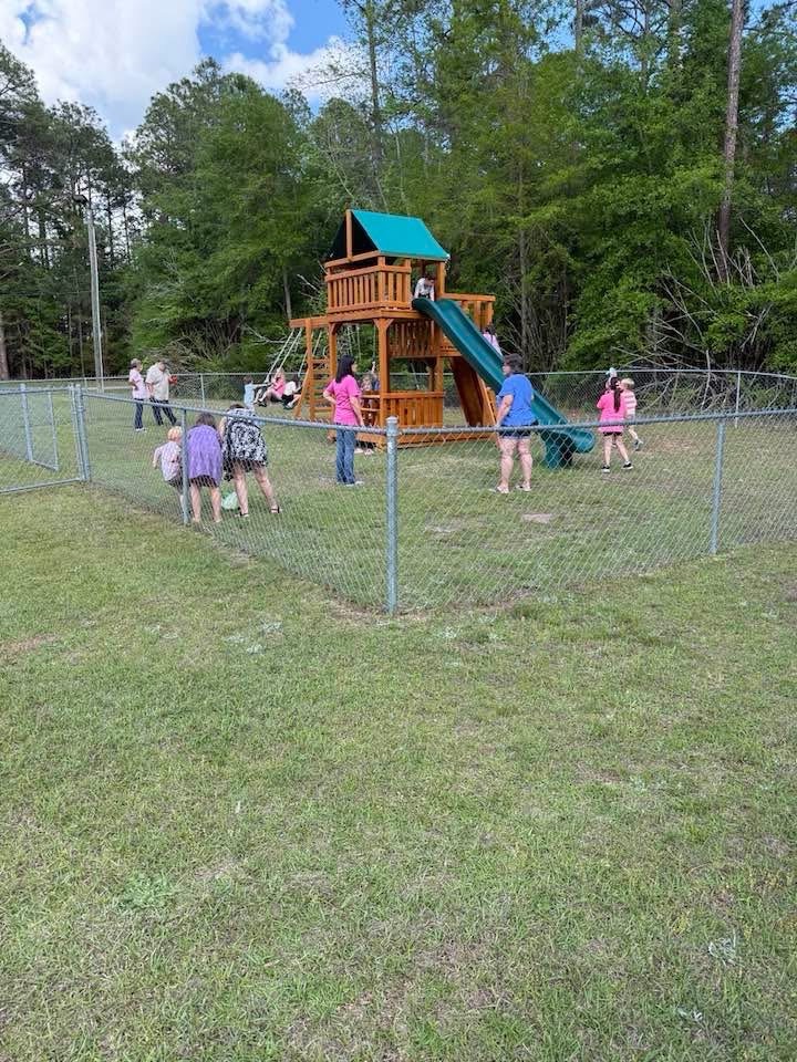 Faith Baptist Church Hosts Community Egg Hunt and Fellowship